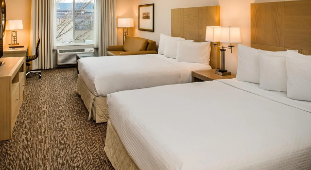 Четырёхместный номер Standard DoubleTree by Hilton Olympia