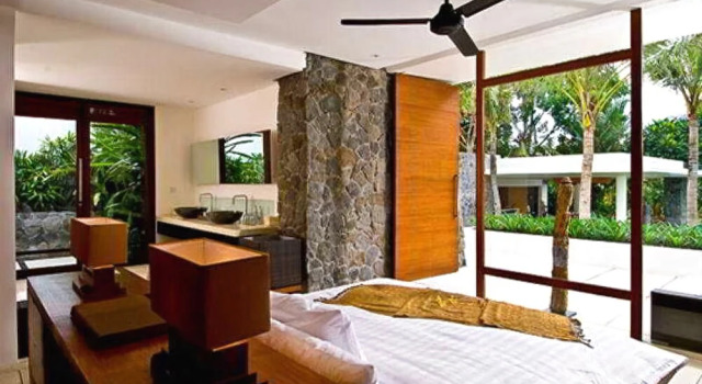 Villa Niloufar, Book Villa Beraban Indonesia