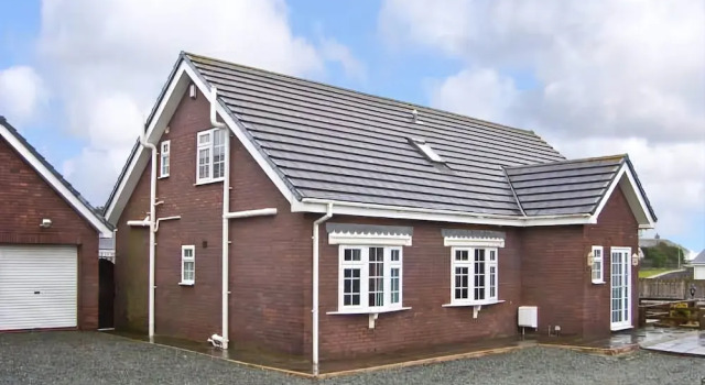 Firhaven, Book Hotel Llanfaelog Anglesey