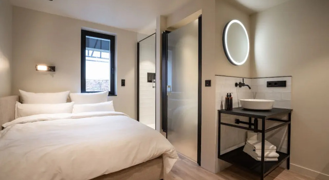 THE ADAMS- Self Check in Hotel