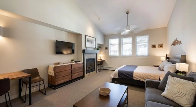 Sixth Floor Studio with Village and Mountain View - Fraser Crossing/Founders Pointe Premium-Rated 4669, Забронировать Апартаменты/квартира Винтер Парк Winter Park - Fraser, рядом с Лыжный подъёмник Iron Horse
