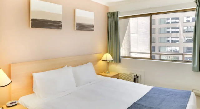 Апартаменты Standard с балконом Metro Apartments on King