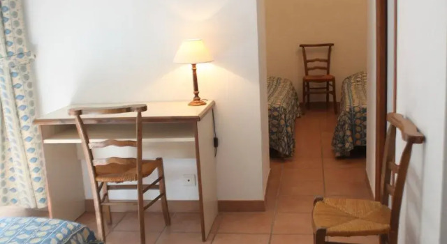 hostellerie de labbaye de frigolet, Забронировать Отель Тараскон ViaRhona