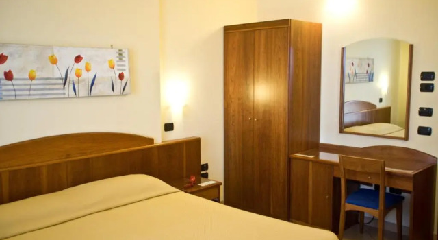 Lo Scacciapensieri Hotel & Restaurant, Varaa Hotelli Monteroni di Lecce Salento