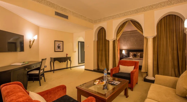 Полулюкс с балконом Ennakhil Marrakech Hotel & SPA