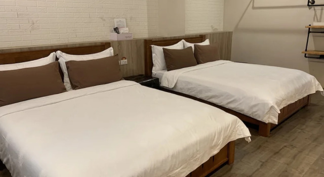 Четырёхместный семейный номер Standard c 1 комнатой Enjoy Homestay