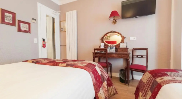 Трёхместный номер Standard New Orient Hotel