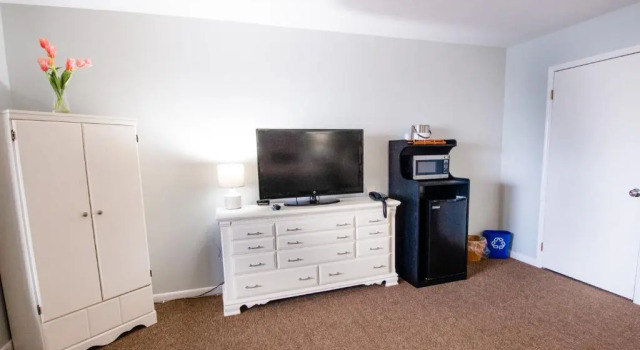 East Shore Lodging, Book Hotel Hawley Wayne County