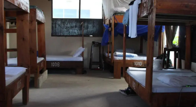 Кровать в общем номере HOMELAND SWAHILI LODGE Nungwi Backpacker Apartments BUDGET