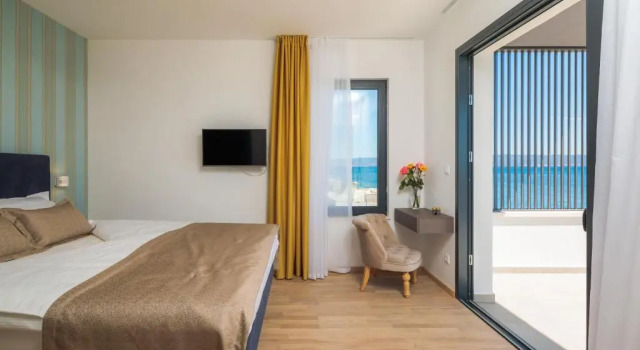 Villa Four Brothers - Penthouse Suite, Забронировать Вилла Отели Подстраны 4 звезды, рядом с Частный Пляж «Вилла Палмс Апартментс Никса Рузич», 4*