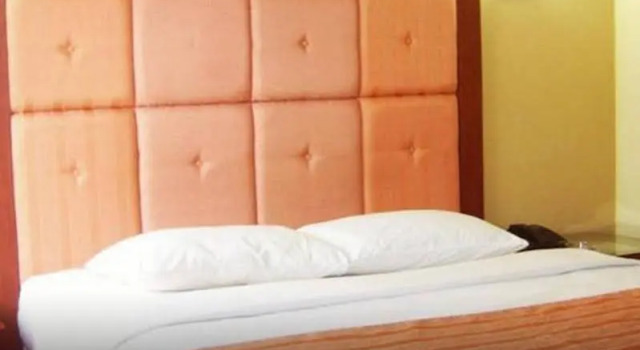 Hotel Menteng 1, Забронировать Отель Ментенг Джакарта, рядом с Парк Таман Суропати