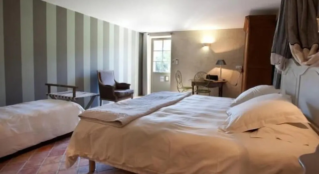 Трёхместный семейный номер Standard Hôtel-Spa Le Saint Cirq