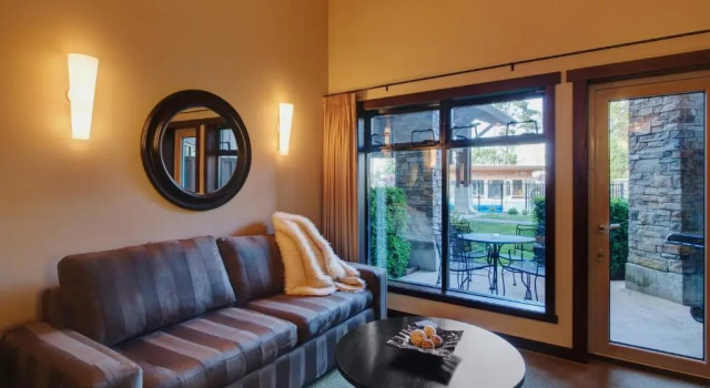 Люкс Sunrise Ridge Waterfront Resort