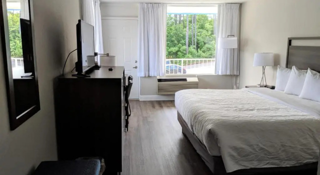Номер Standard Lakefront Terrace Resort