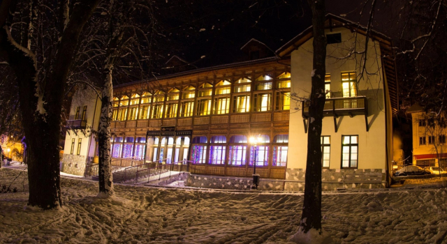 Hotel Regal 1880 - Boutique Hotel in Parcul Central Sinaia, Забронировать Отель Синая Sinaia-Azuga-Busteni, рядом с George Enescu Memorial House