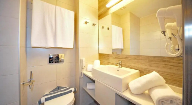 Апартаменты Astron Suites & Apartments