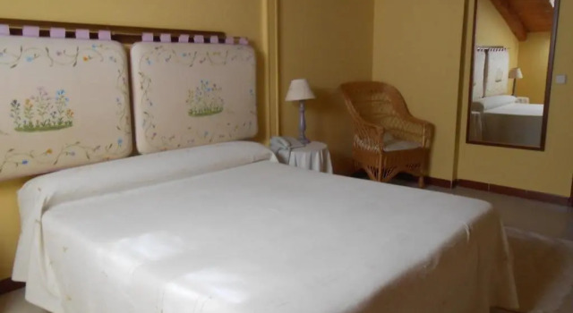 Двухместный номер Standard с красивым видом из окна Hostal Burgos