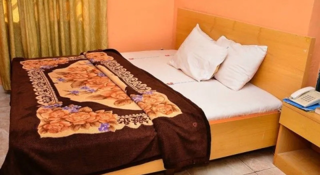 Chimcherry Hotel Limited, Prenota Hotel Hotel a Kaduna con colazione, Colazione