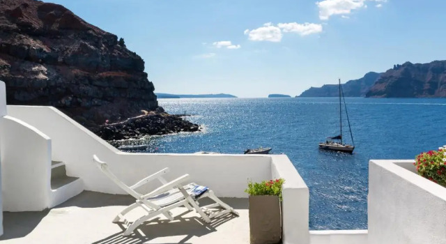 Люкс с 2 комнатами с видом на море Amoudi Villas