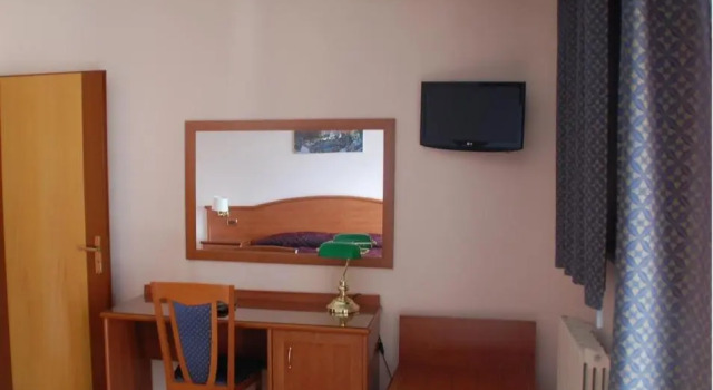 Campus Hotel, Забронировать Отель Отели Бари 3 звезды, рядом с Orthodox Church of Saint Nicholas, 3*