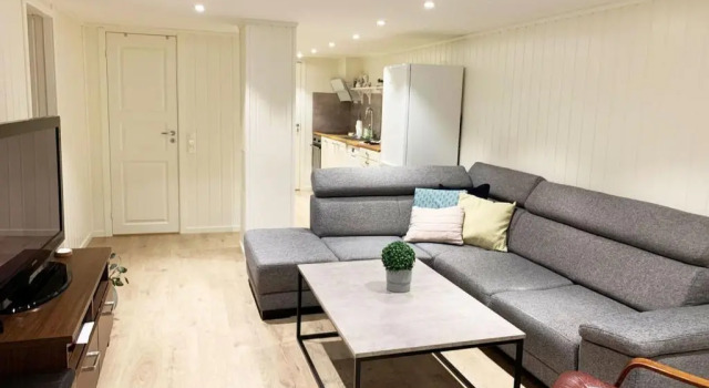 Newly renovated basement apartment, Rezervovat Apartmán Hotely v Sarpsborg s parkováním, Parkování