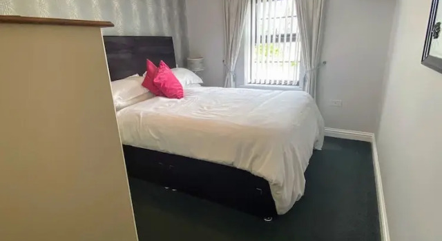 Шестиместный номер Standard Flambards Hotel