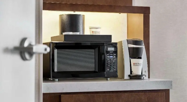 Четырёхместный номер Standard с балконом Hilton Garden Inn Carlsbad Beach