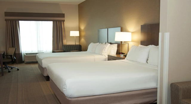 Двухместный люкс Holiday Inn Express Hotel & Suites Wichita Northeast by IHG
