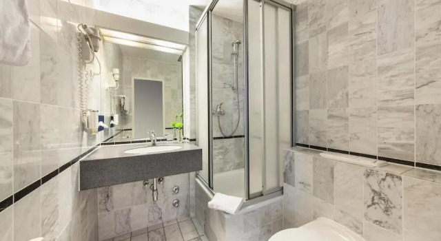 Двухместный номер Standard Hotel MIRAGE Düsseldorf-Neuss