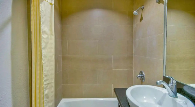 Четырёхместный номер Deluxe Motel 6 Gardena