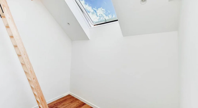 Коттедж Charming Authentic Home With Garden