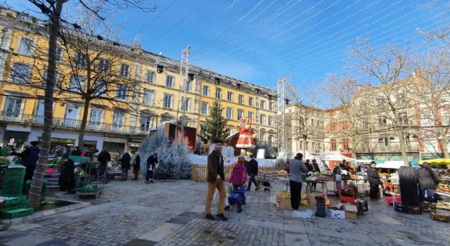 Studio très spacieux avec cour, en plein cœur de ville !