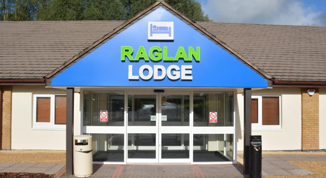Raglan Lodge, Забронировать Дом для отпуска Виллы Гламорган, Вилла