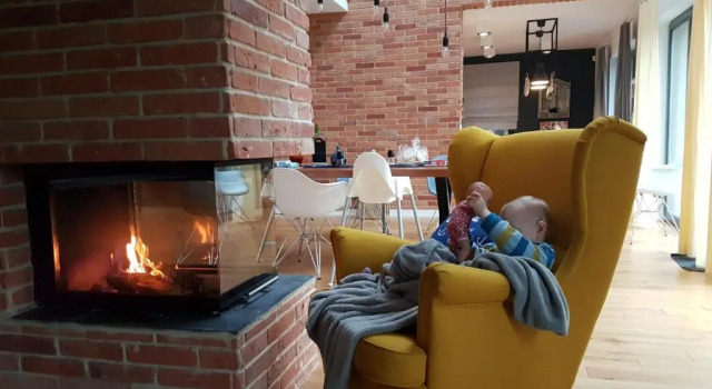 Коттедж Wiselka Holiday House-1,2km to the beach; 5 bedrooms, 3 bahrooms; fire place. Private sauna!