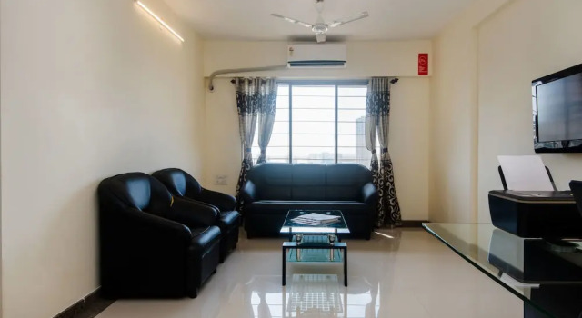 OYO 13002 Goregaon West, Забронировать Отель Отели штата Махараштры с завтраком, Завтраки