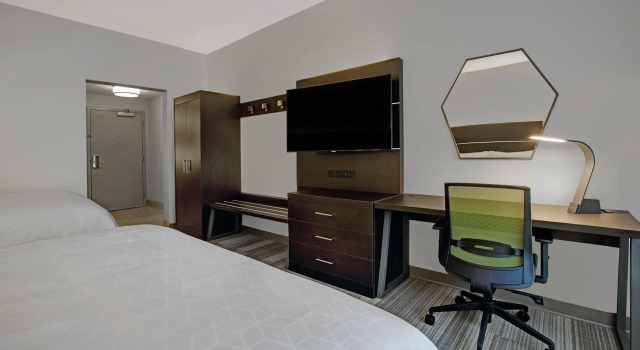 Четырёхместный люкс Holiday Inn Express - Milwaukee Downtown by IHG