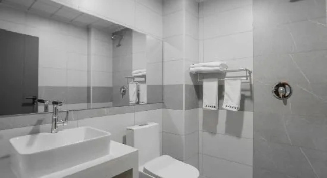 Люкс Deluxe Ledian E-games Hotel