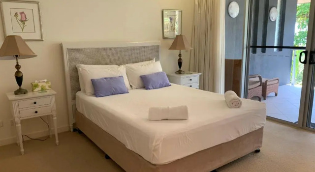 Beach House Apartment 1, Book Lejlighed Hoteller i Mission Beach med parkering, Parkering
