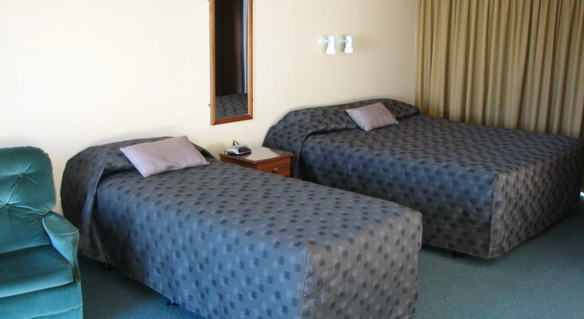 Sundowner Motel