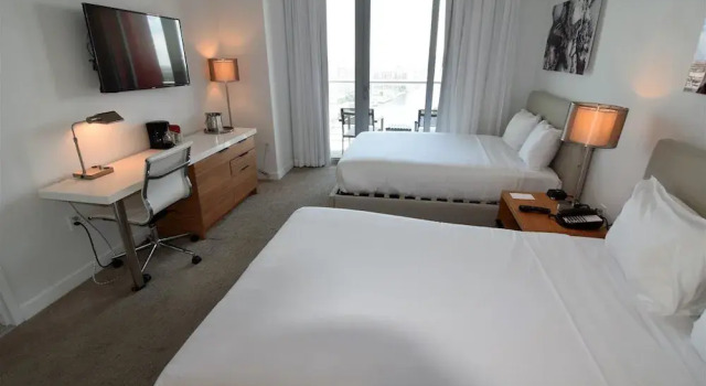 Superb Ocean, Bay & Skyline View Residence 2 Bed 2 Bath @ Beachwalk Resort, Забронировать Курортный отель Курортные отели Халландейл-Бич, Курортный отель