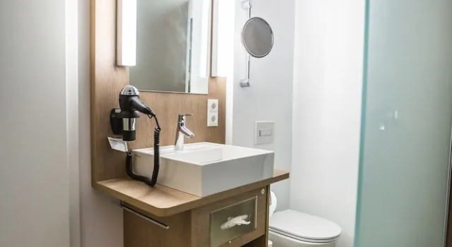 Одноместный номер Comfort c 1 комнатой с видом на город Hotel Luckys Inn