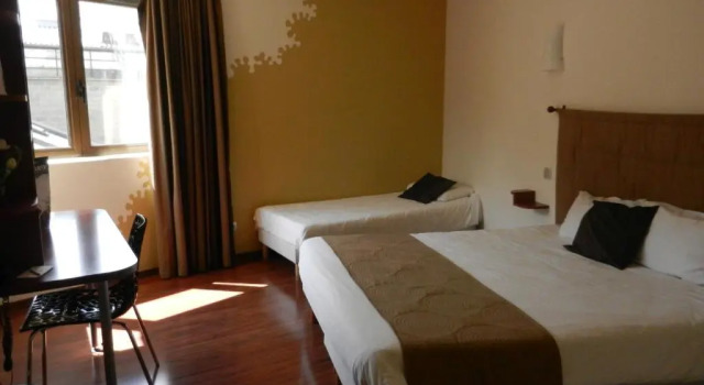 Номер Standard LHÔTEL de CHARTRES - LOGIS