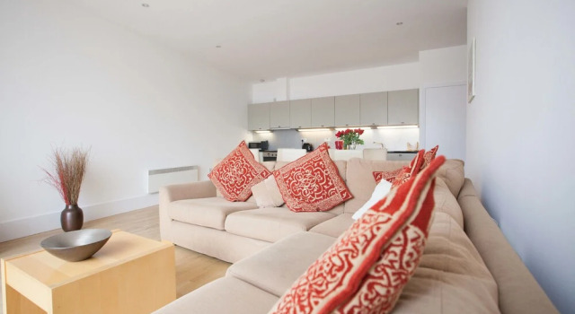 Stunning 2 bedroom flats in Kings Cross, Забронировать Отель Отели Лондона 4 звезды, рядом с Концертная площадка Kings Place, 4*