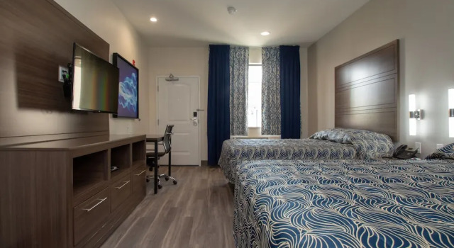 Четырёхместный номер Standard Palace Inn El Paso
