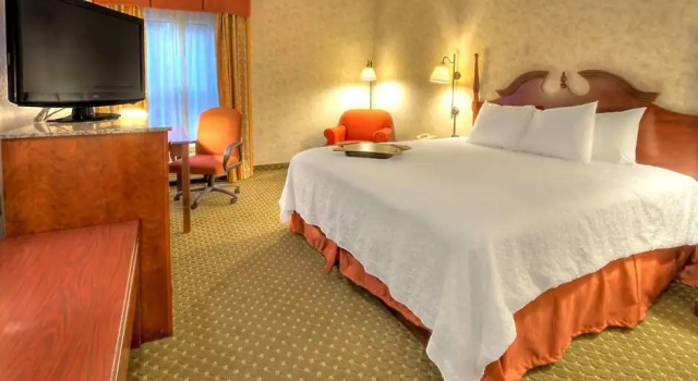 Студия Hampton Inn Marion