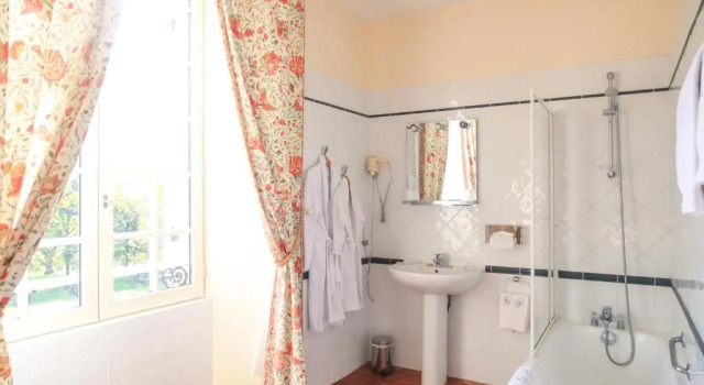 Номер Standard Château senailhac