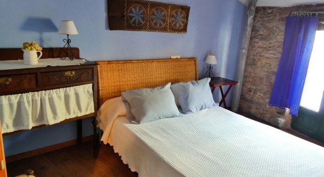 Casa Rural Casa Chica, Prenota Hotel Erías Spagna