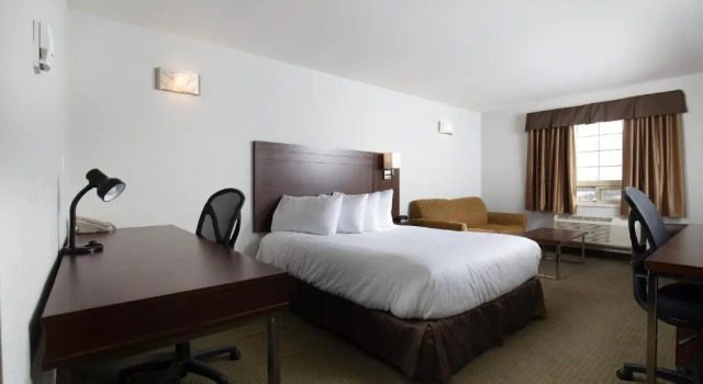 Двухместный номер Standard Service Plus Inn and Suites - Grande Prairie