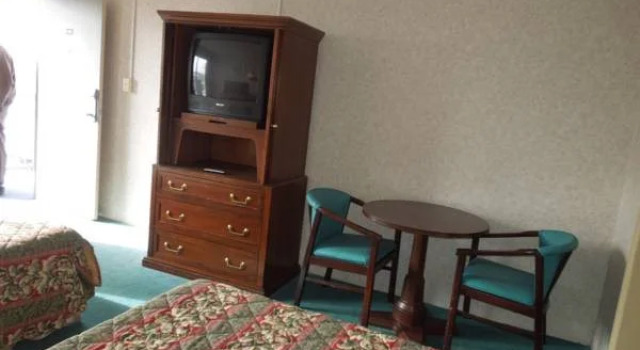 Central Plaza Hotel