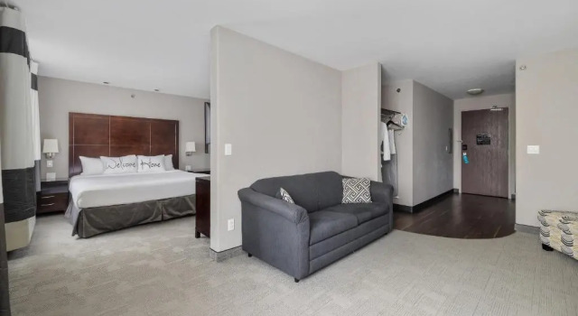 Люкс Home Inn & Suites Yorkton
